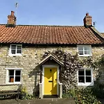 2 Bed In York Oc-93614 Nawton