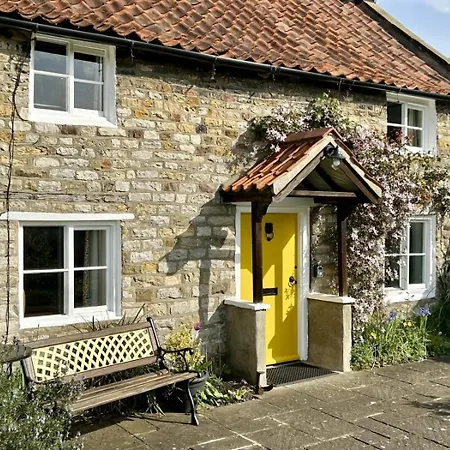 Holiday home 2 Bed In York Oc-93614 Nawton