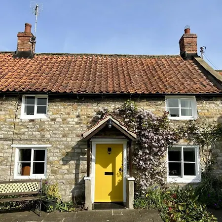 2 Bed In York Oc-93614 Nawton